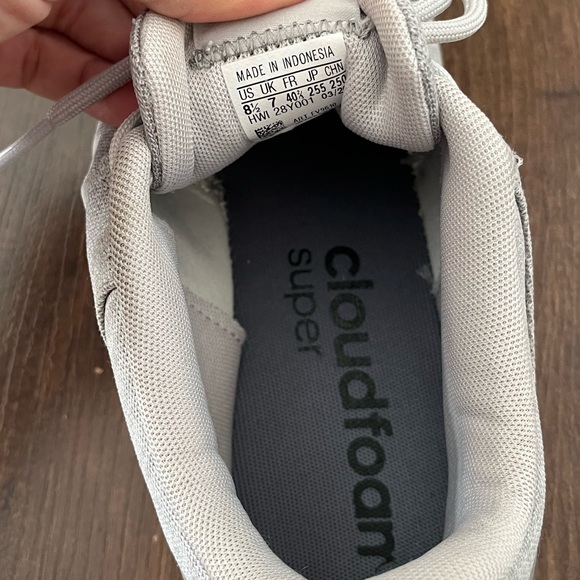 Grey Adidas cloudfoam running shoes - Picture 3 of 3